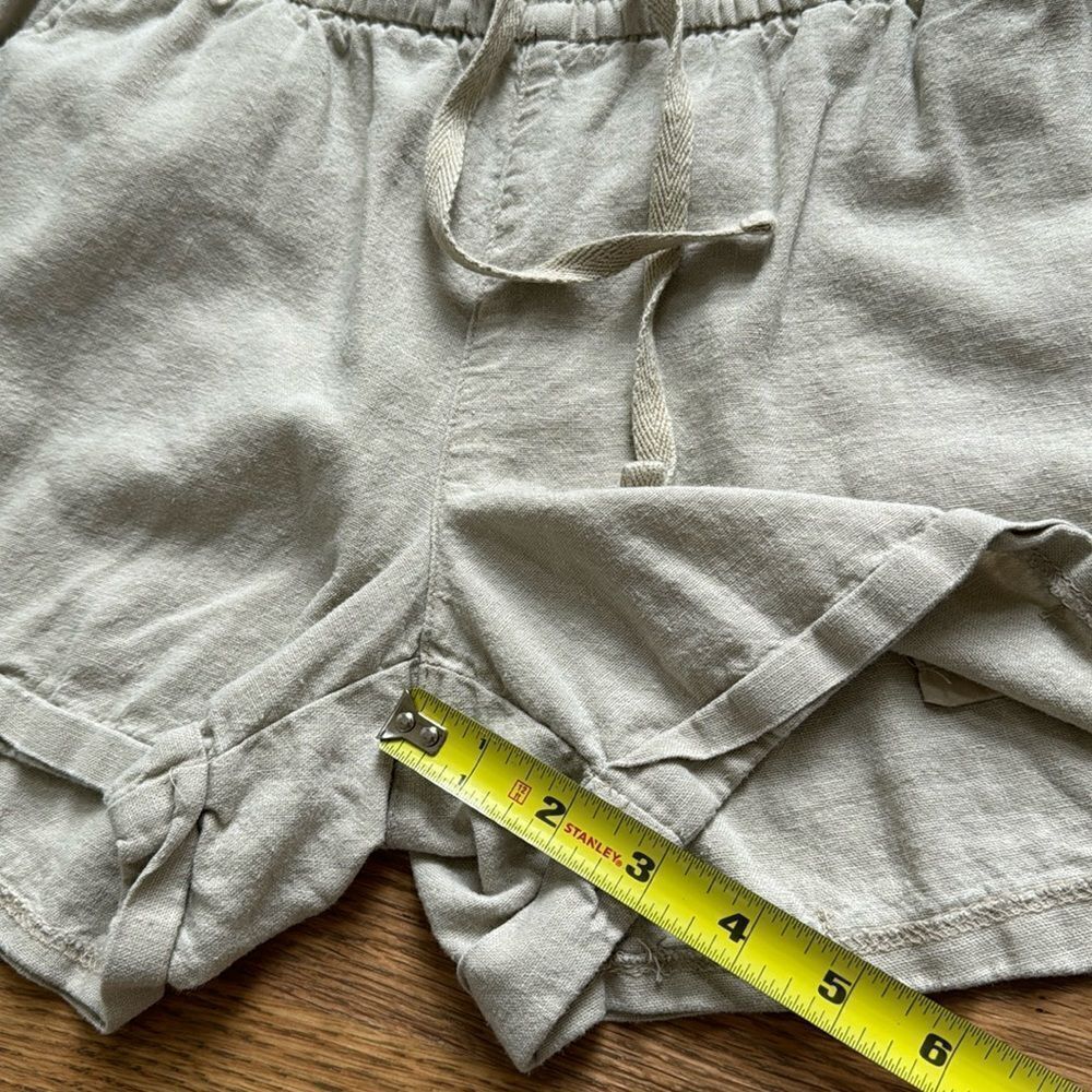 3 Bottoms Set - Picture 14 of 16